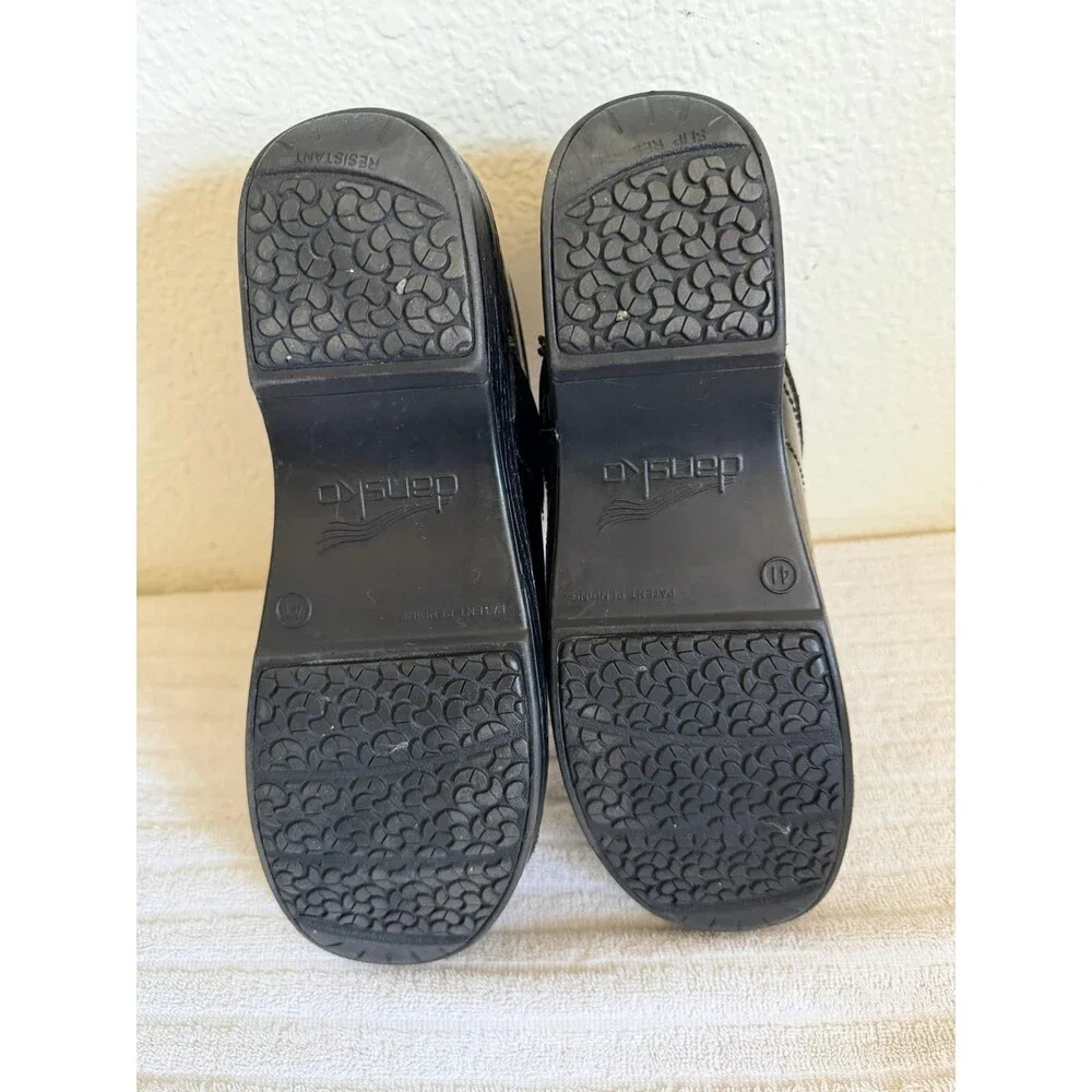 Dansko XP Womens Black Patent Leather Slip Resistant Clogs US 10 EU 41